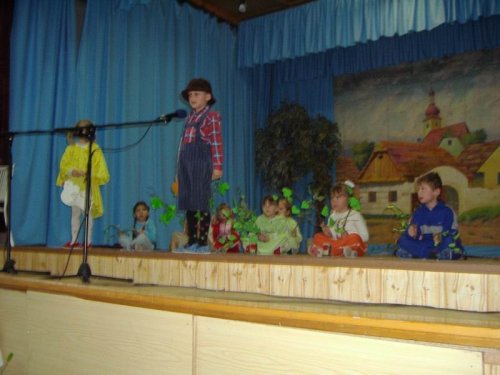 Hraje celá dědina aneb S veselou myslí na nesmysly. - 18.3.2006